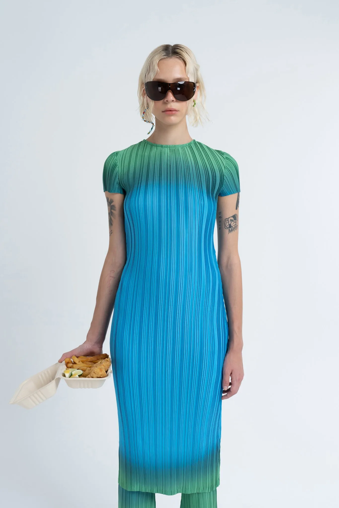 Box Pleat Short Sleeve Dress in Green Orb