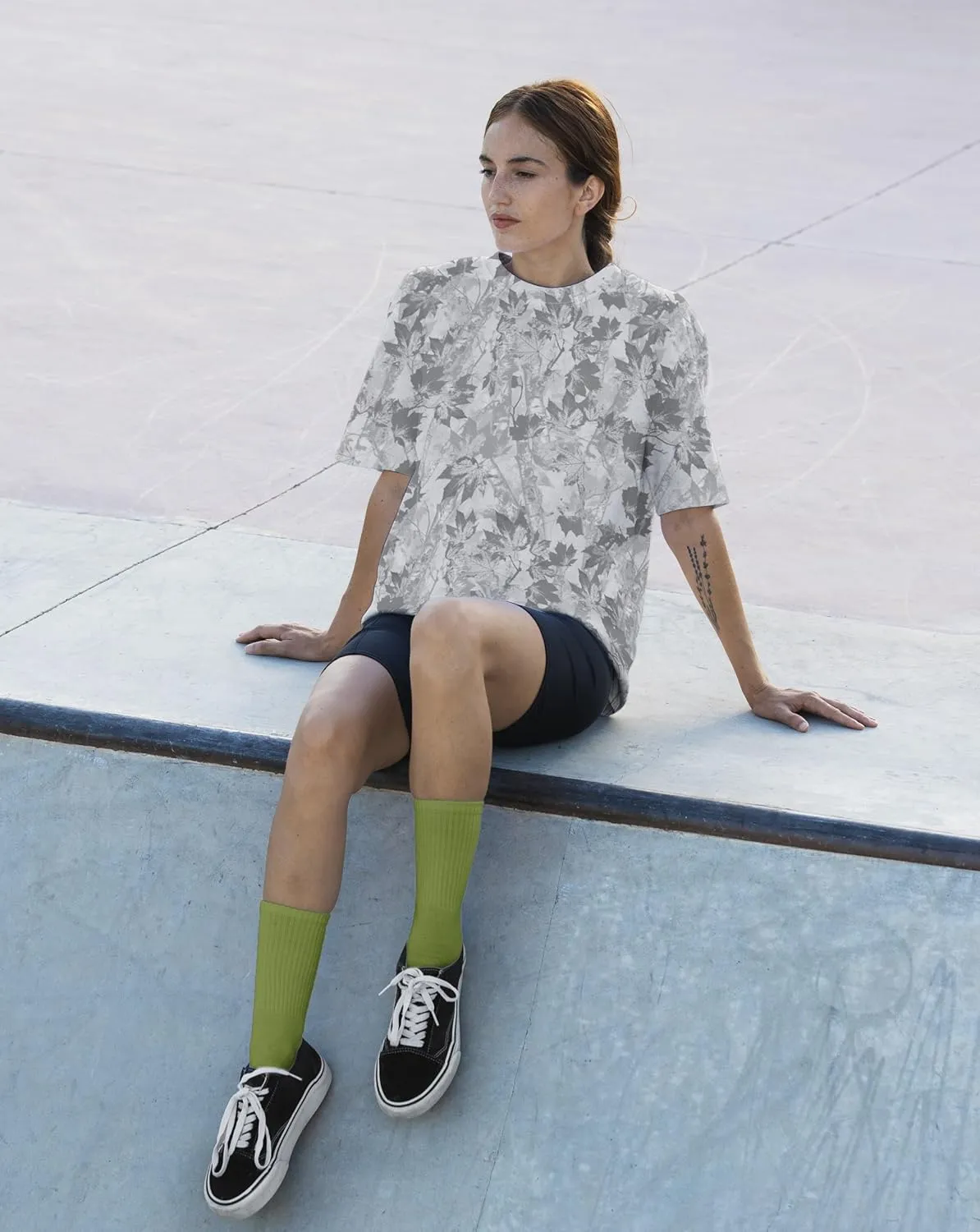 Camo Shirt for Women Men Oversized Camouflage Maple Leaf Print Camo T Shirt Short Sleeve Summer Camo Top