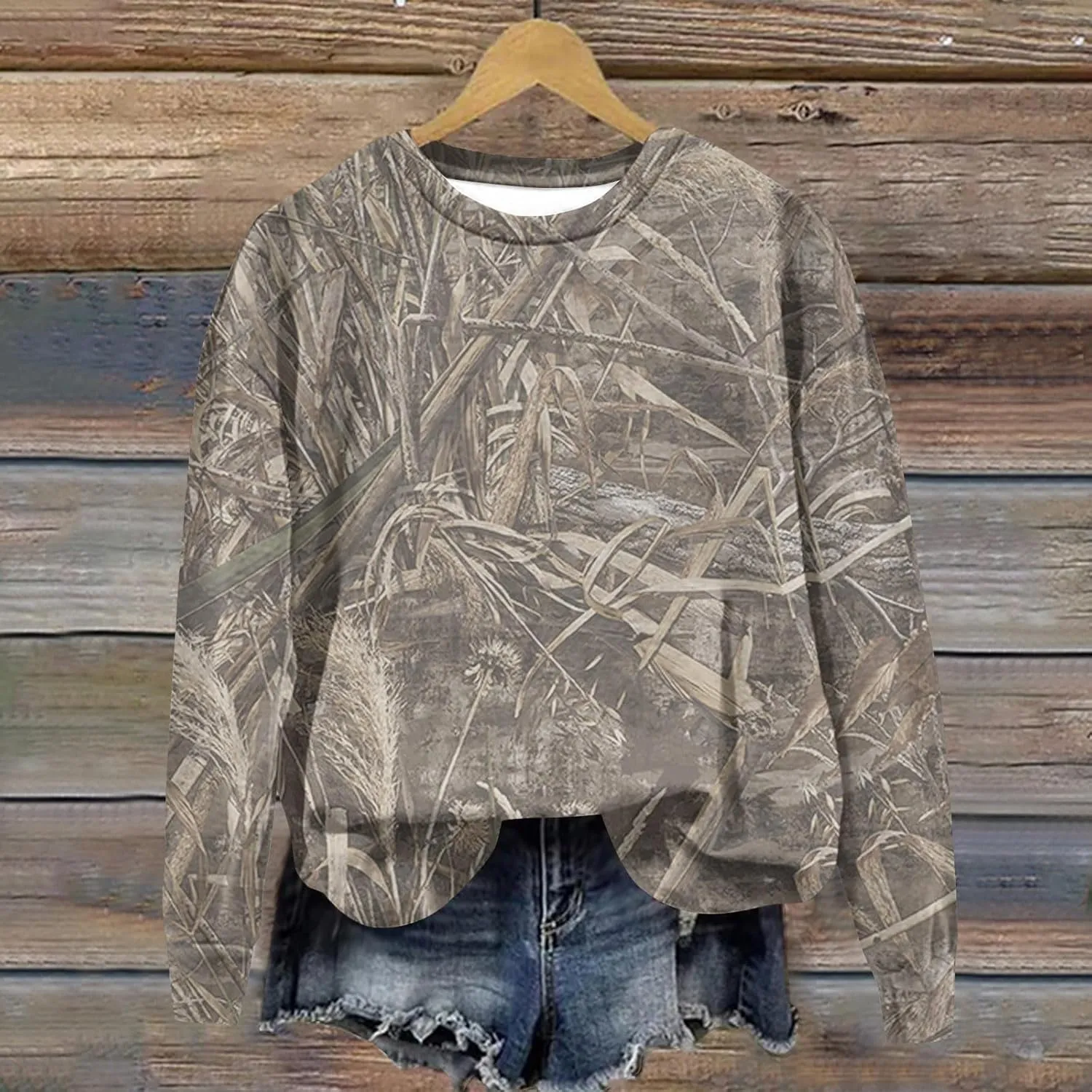 Oversized Camo Sweatshirt For Women Graphic Crewneck Pullover Leaf Print Fall Clothes 2024 Long Sleeve Tops